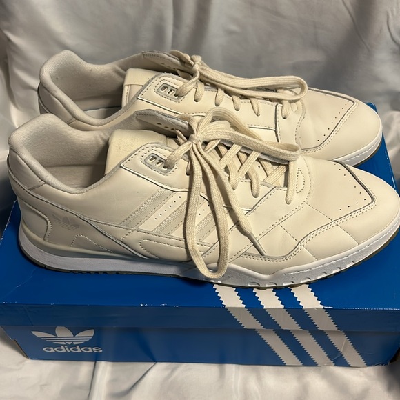 Adidas Men’s trainer 13M - Picture 7 of 8